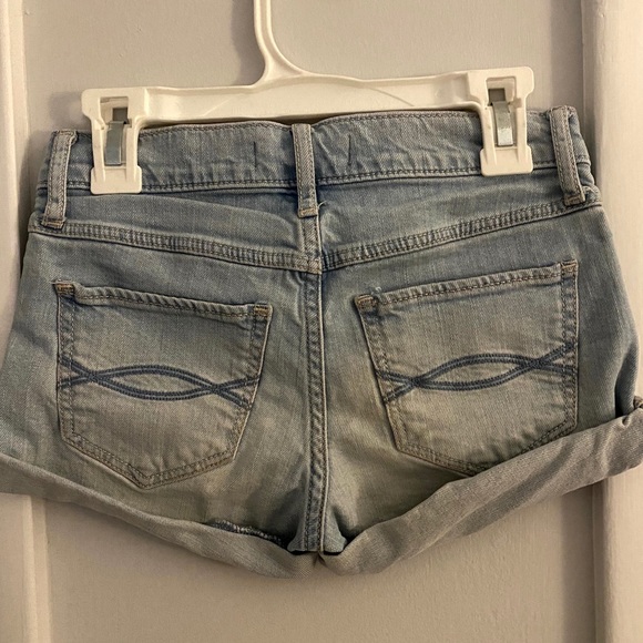 Abercrombie Girls Denim Shorts - Picture 2 of 2